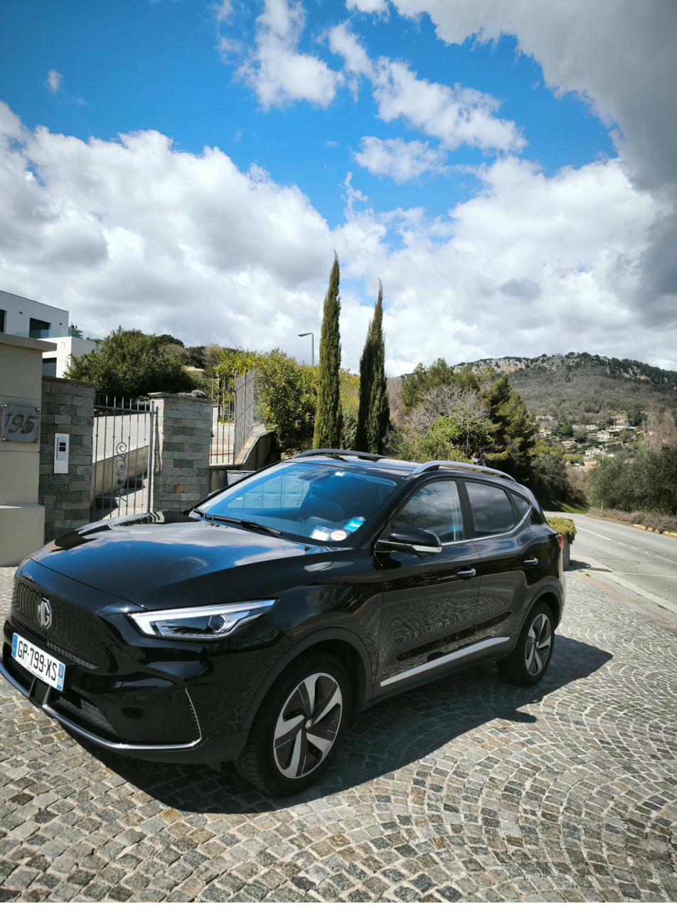 MG ZS EV — Comfort Sedan